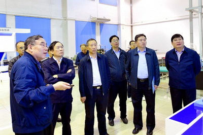 徐南平副部长一行在哈工大考察城市水环境重点实验室