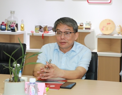 南平市政协主席吴添富到校开展重点课题调研